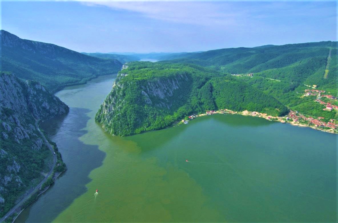 VIDEO Topul frumuseților din Banatul Montan. Cascada Bigăr e abia pe locul cinci