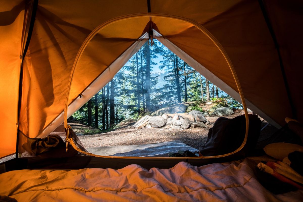 Cinci locuri de camping din Banat unde să petreci câteva zile departe de orașului - Ghidul Banatului