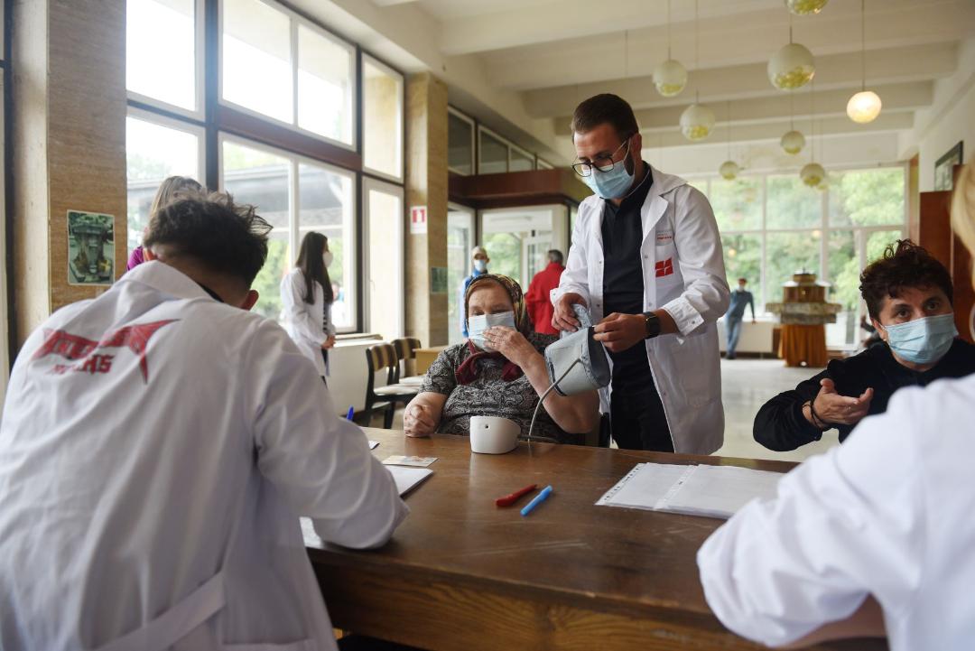 Intervenție medicală și culturală pentru sănătatea uneia dintre comunitățile marginale ale Timișoarei