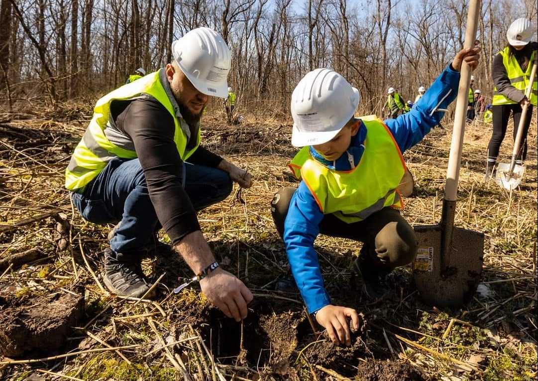 Sesiune de plantare la Recaș. Timișenii sunt așteptați cu 10.000 de puieți
