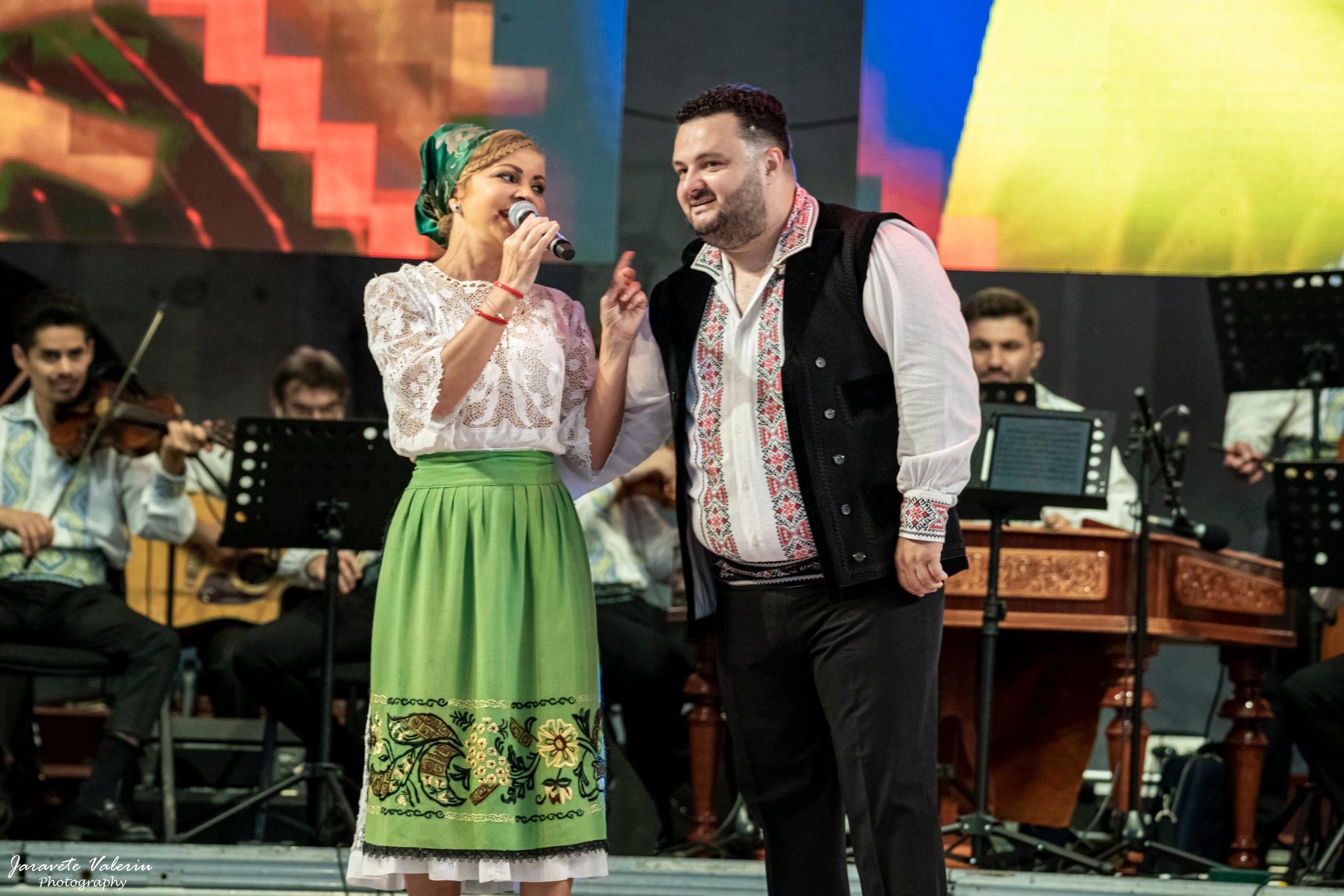 Spectacol extraordinar cu Ansamblul Profesionist Banatul. Invitați speciali sunt Taraful Rutenilor și Carmen Chindriș