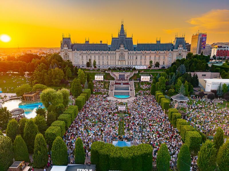 VIDEO – 25 ani de evenimente memorabile în rețeaua Iulius Mall și proiectele de regenerare urbană Palas Iași și Iulius Town Timișoara