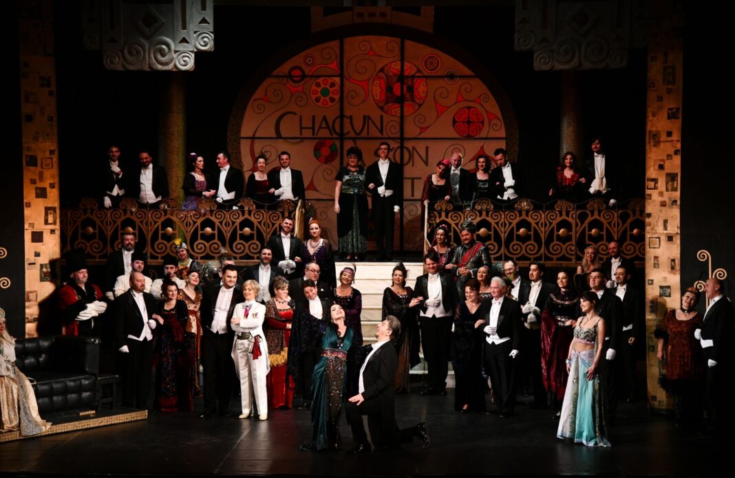 ”Liliacul” de Johann Strauss. Evenimentul cu care, de peste șapte decenii, Opera din Timișoara încheie anul