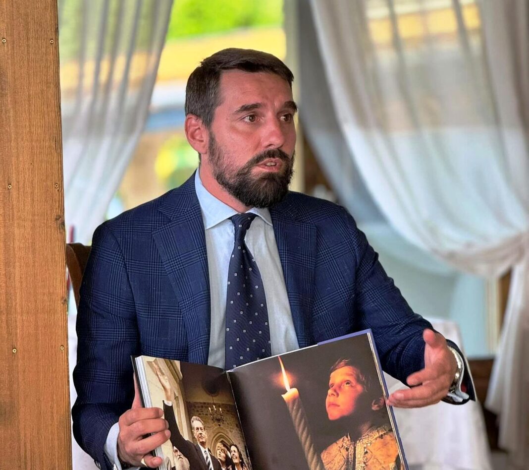 Zile Regale la Caransebeș. Despre Regele Mihai I cu Nicolae al României