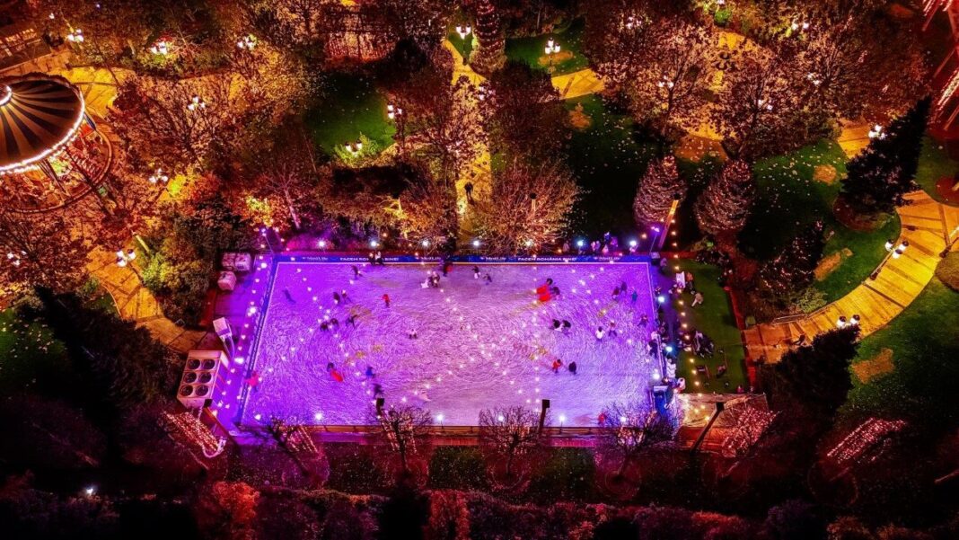 ICE Town, patinoarul din parcul Iulius Gardens s-a deschis într-un decor de poveste