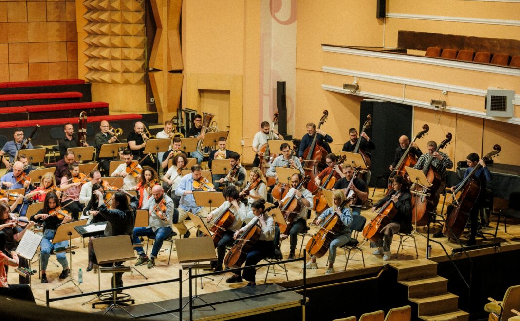 Orchestrele Filarmonicilor din Timișoara și Arad, reunite pentru ”Un recviem german” de Johannes Brahms