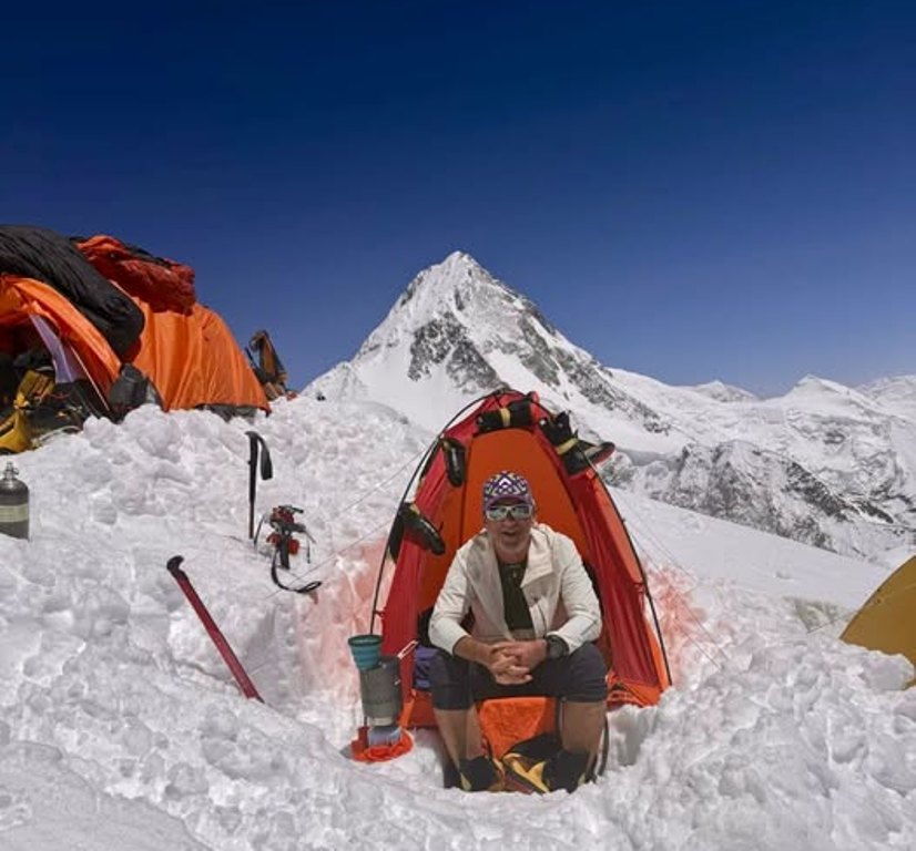 Horia Colibășanu încheie expediția pe Gasherbrum II. Urcarea s-a oprit din cauza stratului mare de zăpadă și a riscului de avalanșă