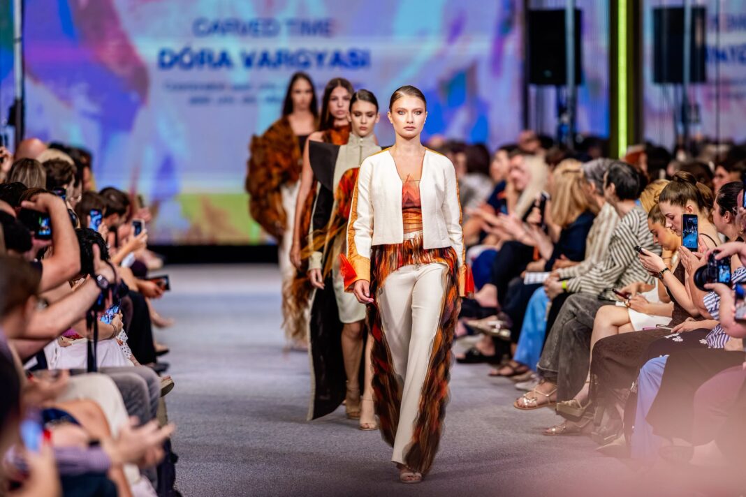 Iulius Town x Gala Absolvenților MDVTM 2026: spectacol pe cat walk și primul pas spre carieră pentru noii absolvenți