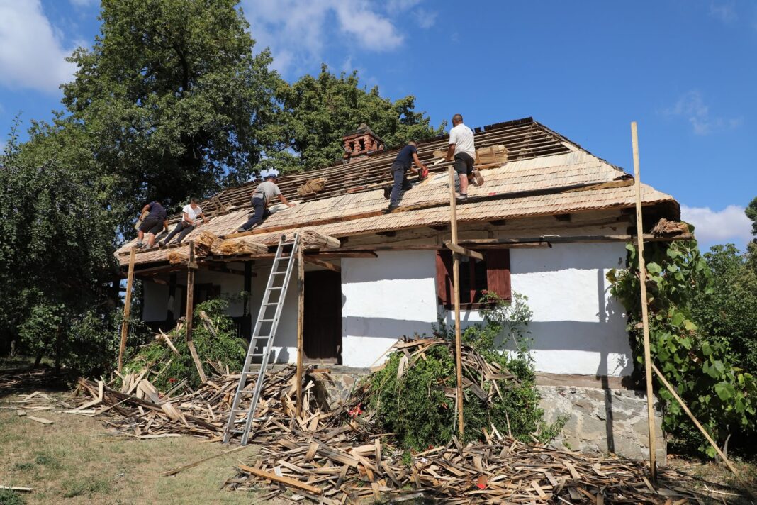 Proiect amplu de salvare a patrimoniului la Muzeul Satului Bănățean. Se intervine la 11 obiective