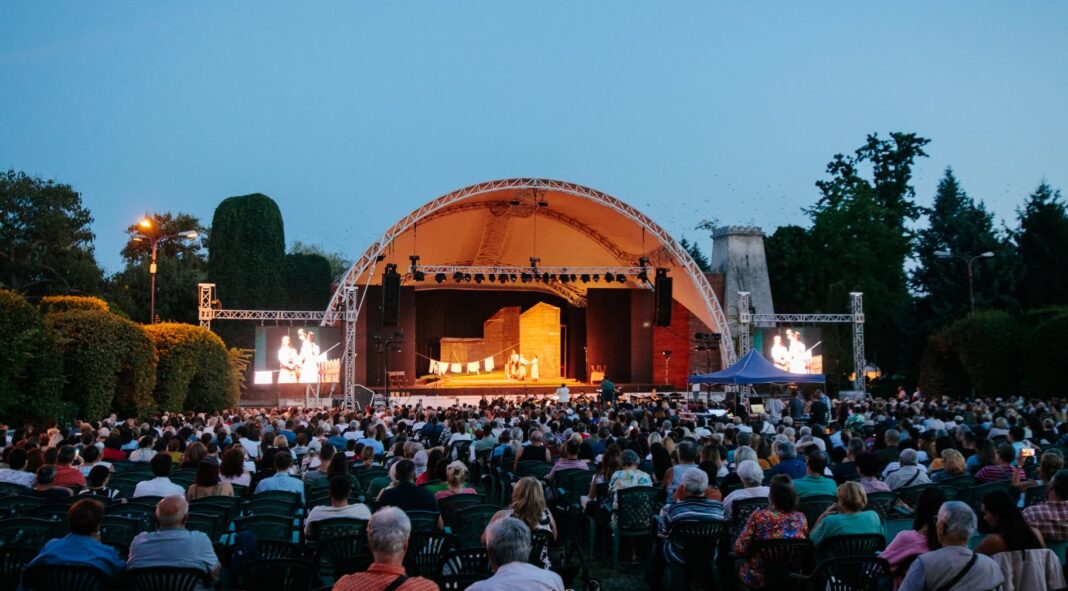 Operă, operetă și musical în Parcul Rozelor. Patru seri de spectacol în aer liber